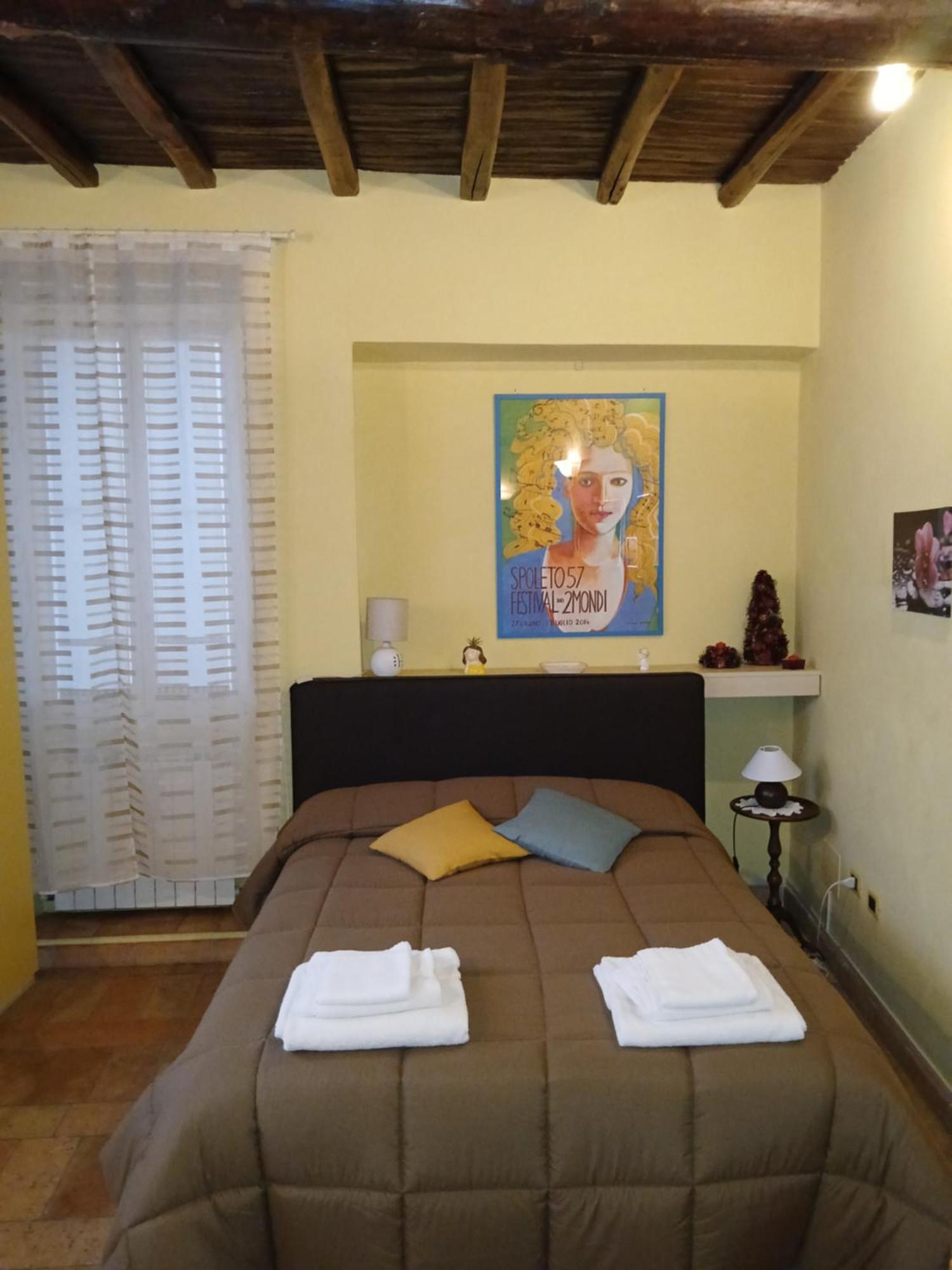 Grazioso Appartamento Spoleto Exterior foto